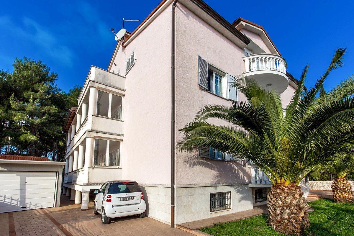 Apartments Ori Pula Exterior foto